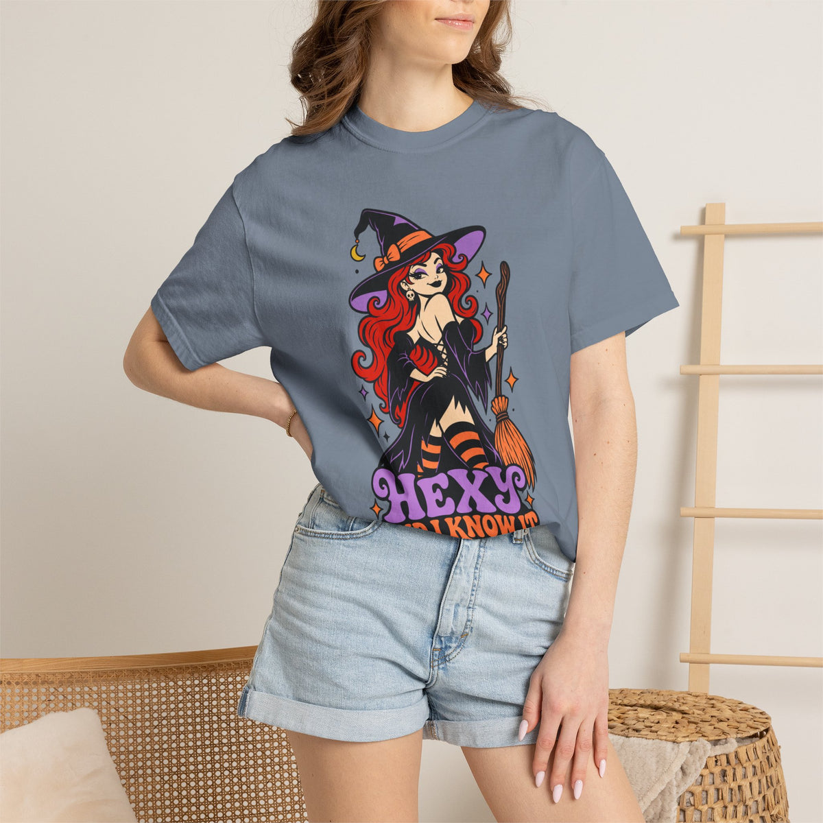 Hexy And I Know It Witch Halloween Graphic T-Shirt